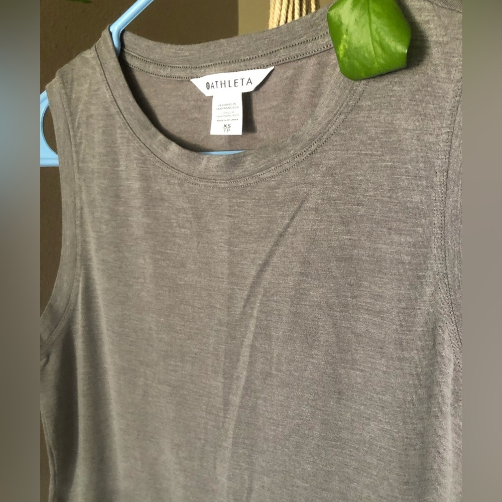Athleta Top - Picture 2 of 3